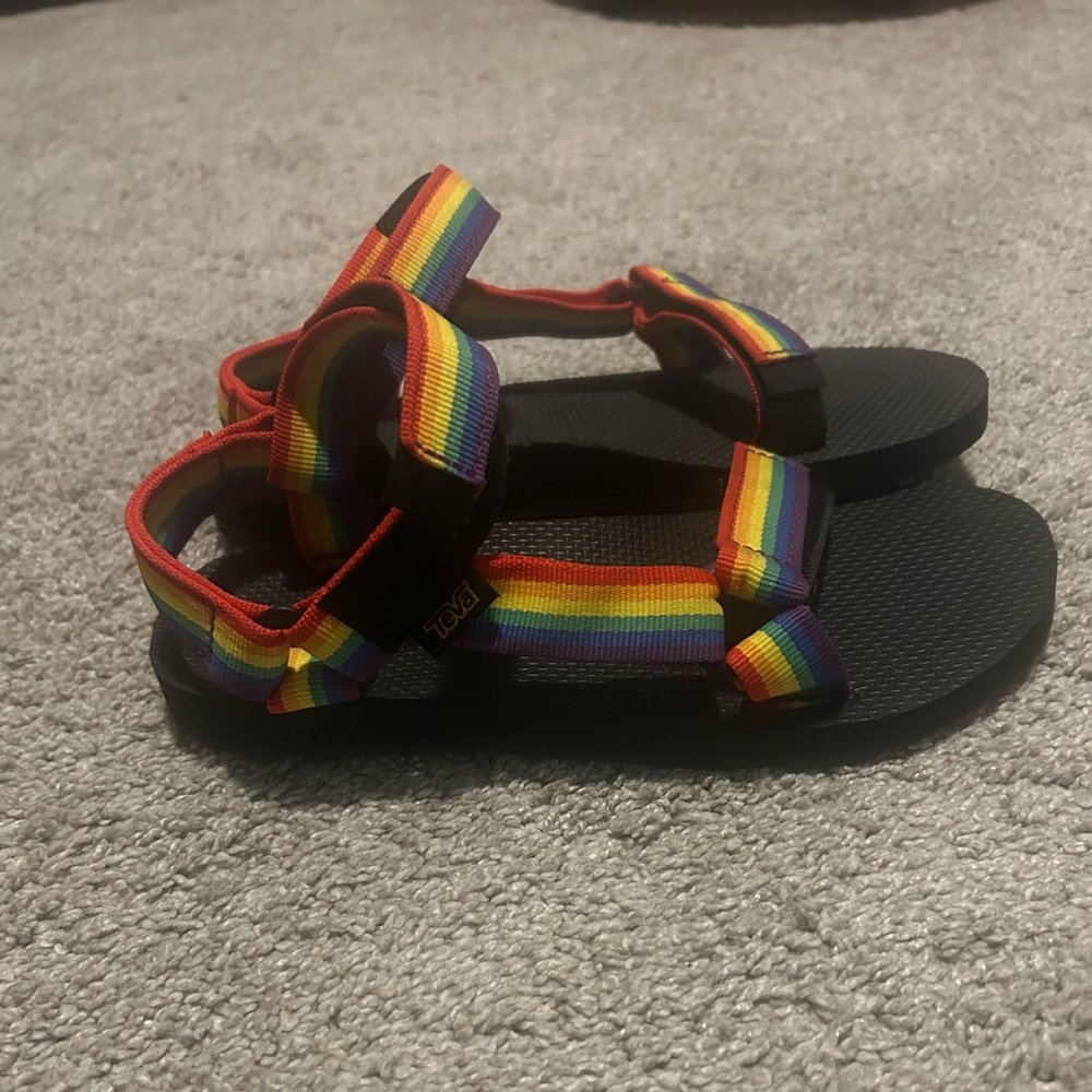 Teva Rainbow Sandals
